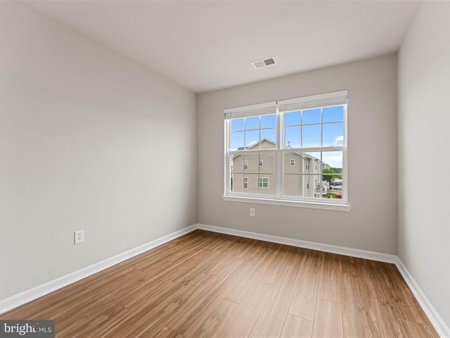 1126 MUNYON DR, Glassboro, NJ 08028