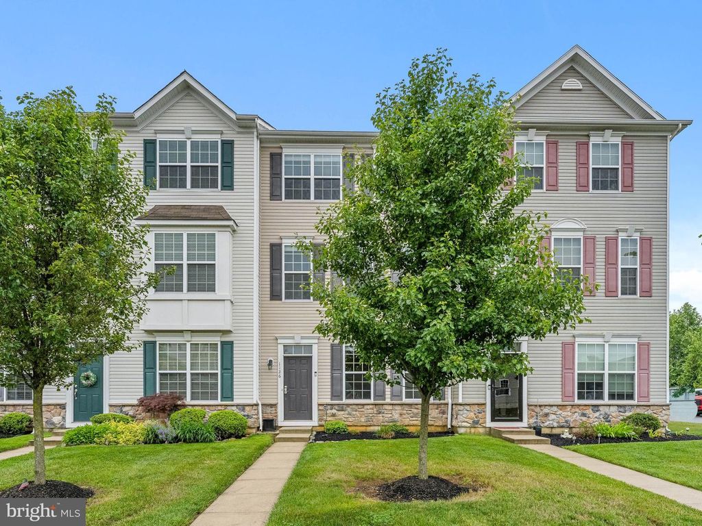 1126 MUNYON DR, Glassboro, NJ 08028