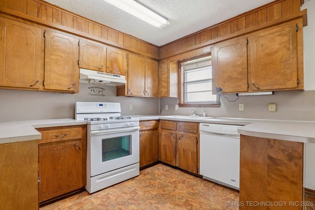 320 E McKinley Avenue, Sapulpa, OK 74066