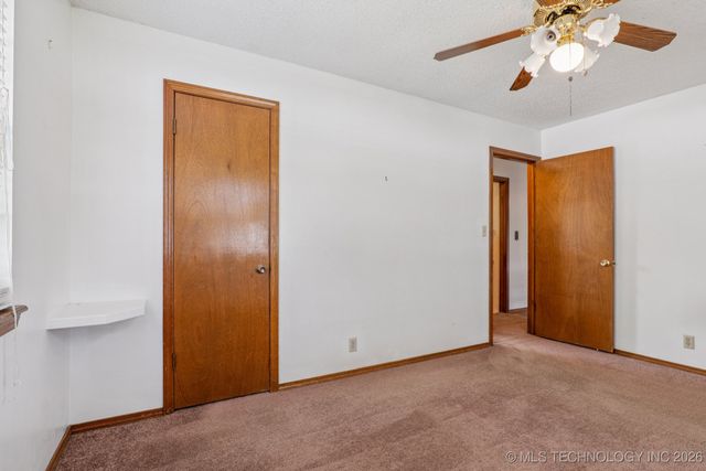 320 E McKinley Avenue, Sapulpa, OK 74066