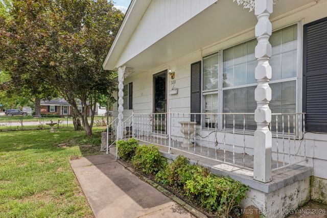320 E McKinley Avenue, Sapulpa, OK 74066