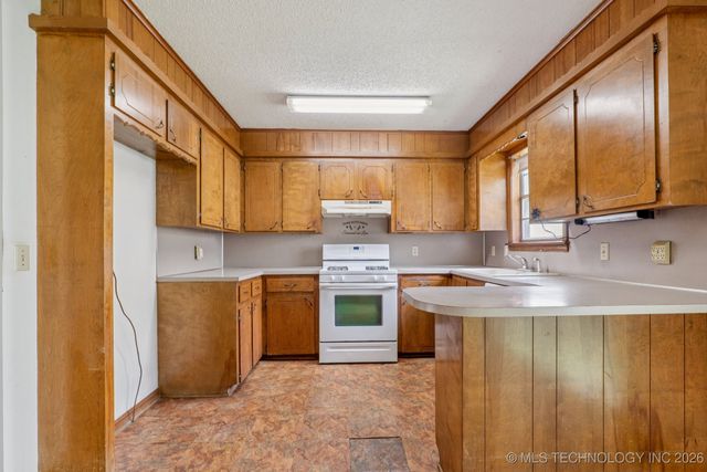 320 E McKinley Avenue, Sapulpa, OK 74066