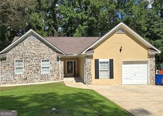 8505 GARVEY Drive, Fairburn, GA 30213