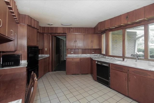 701 W Stearns Road, Bartlett, IL 60103