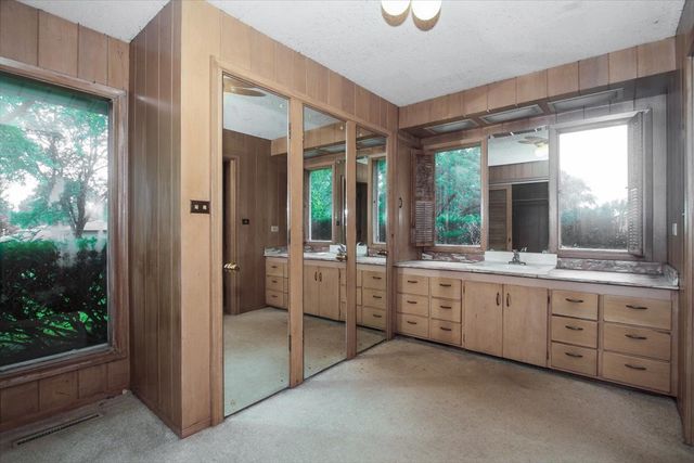 701 W Stearns Road, Bartlett, IL 60103