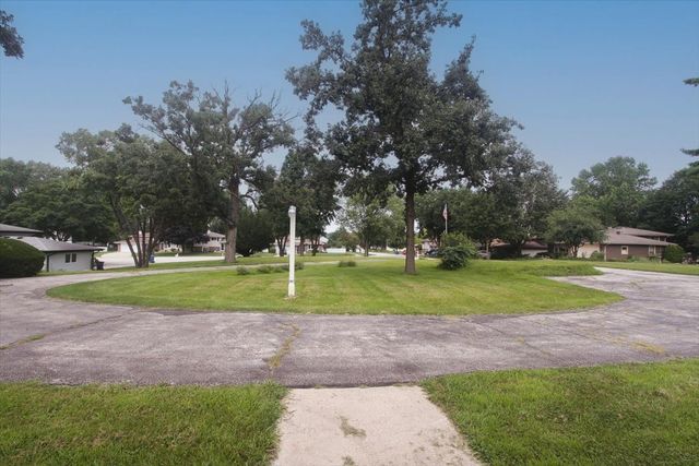 701 W Stearns Road, Bartlett, IL 60103