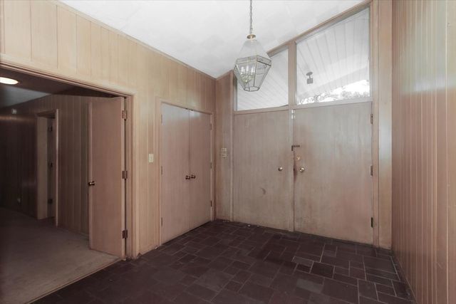 701 W Stearns Road, Bartlett, IL 60103