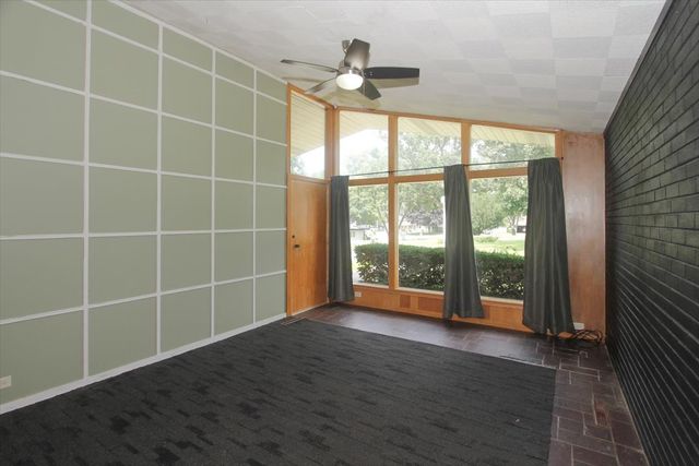 701 W Stearns Road, Bartlett, IL 60103