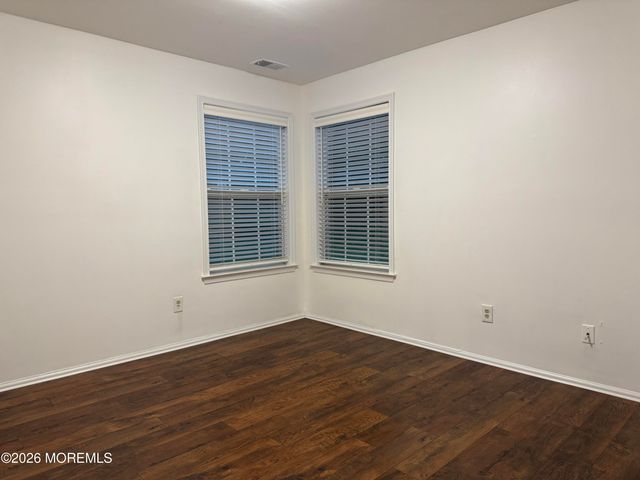 407 Hampton Court, Manalapan, NJ 07726