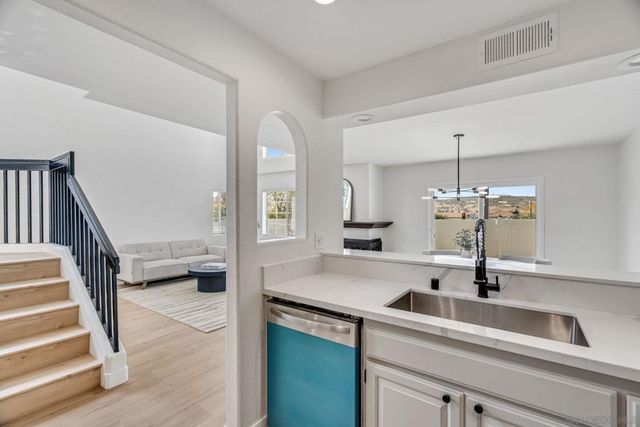 12875 Carriage Heights Way, Poway, CA 92064