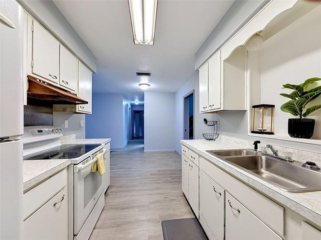 910 NE 45TH STREET, Ocala, FL 34479