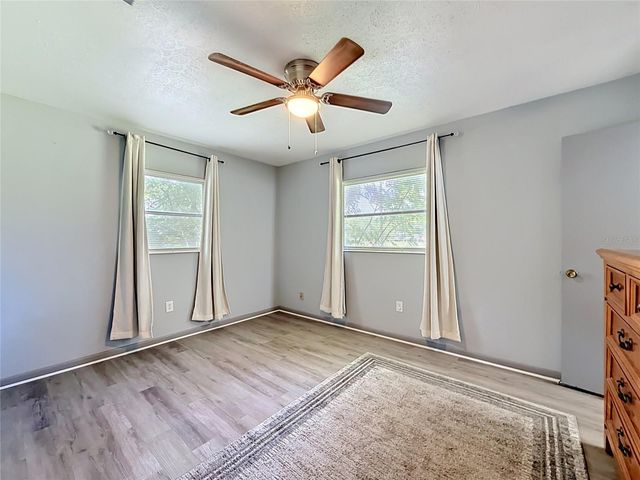 910 NE 45TH STREET, Ocala, FL 34479