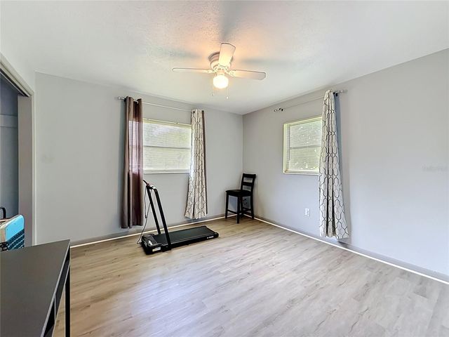 910 NE 45TH STREET, Ocala, FL 34479