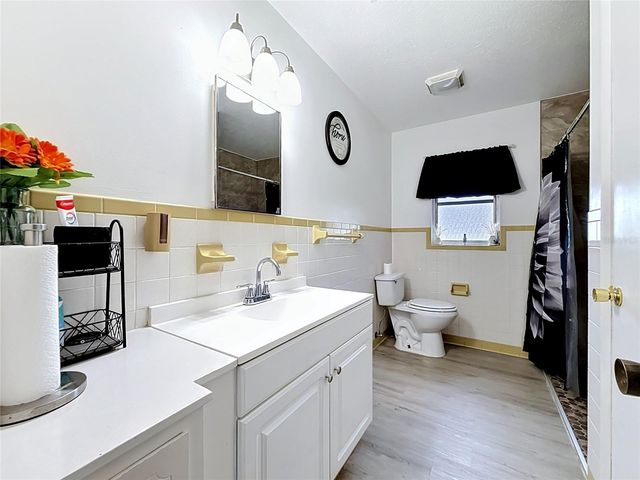 910 NE 45TH STREET, Ocala, FL 34479