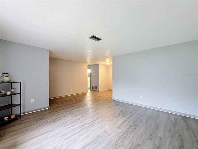 910 NE 45TH STREET, Ocala, FL 34479