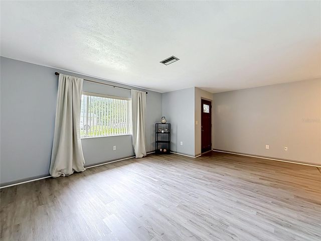 910 NE 45TH STREET, Ocala, FL 34479