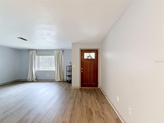 910 NE 45TH STREET, Ocala, FL 34479