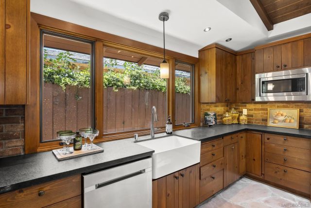 324 Hilltop, Chula Vista, CA 91910