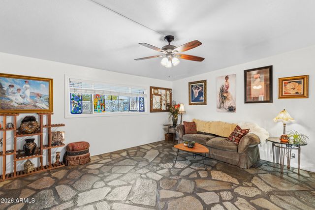 11030 N 33RD Place, Phoenix, AZ 85028