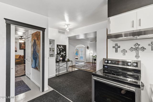 11030 N 33RD Place, Phoenix, AZ 85028