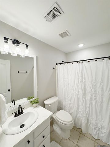 18243 Manchac Place Dr, Prairieville, LA 70769