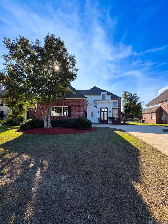 18243 Manchac Place Dr, Prairieville, LA 70769