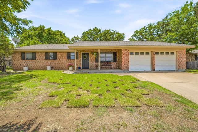 510 Spring Meadow Street, Stephenville, TX 76401