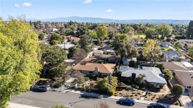 754 W 9th, Claremont, CA 91711
