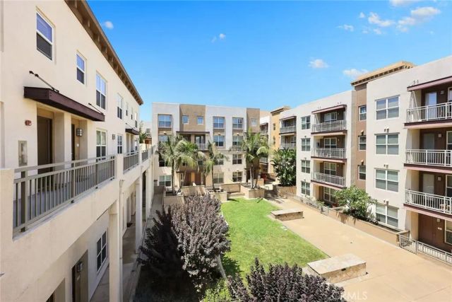 68 E Bay State Street 3G, Alhambra, CA 91801