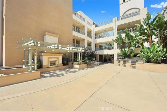 68 E Bay State Street 3G, Alhambra, CA 91801