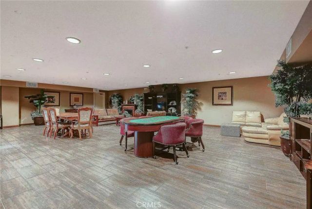68 E Bay State Street 3G, Alhambra, CA 91801
