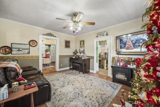 431 W Memorial Drive, Dallas, GA 30132