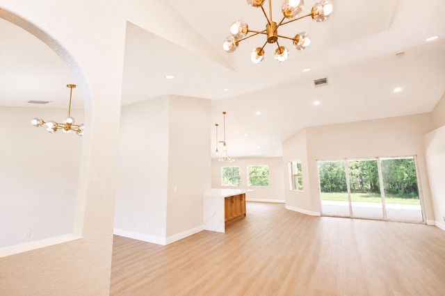 16613 61st Place N, Loxahatchee, FL 33470