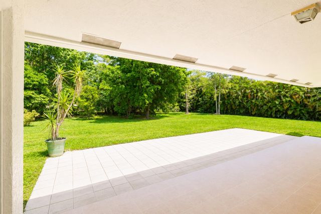 16613 61st Place N, Loxahatchee, FL 33470