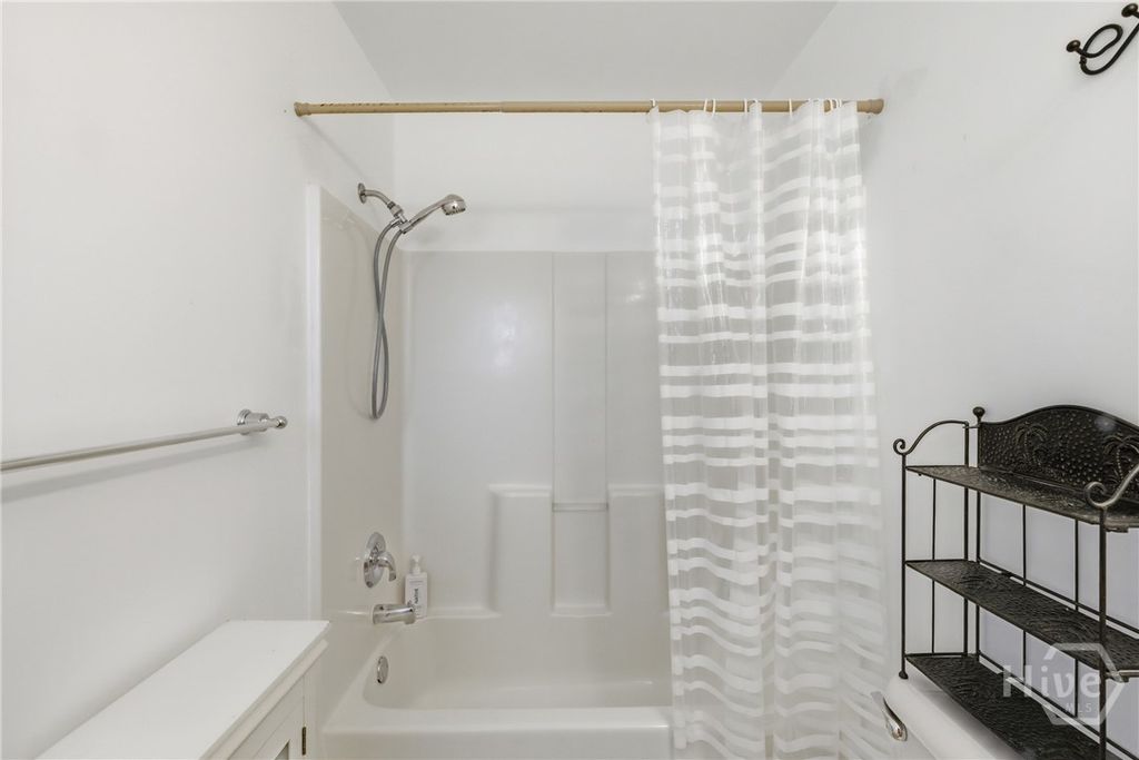 Image 21 of property listing at 8 Lighthouse Lane, Tybee Island, GA 31328