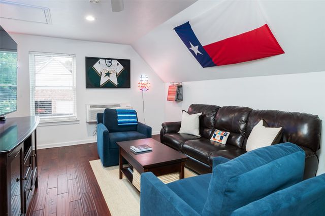 4060 Lovers Lane, University Park, TX 75225