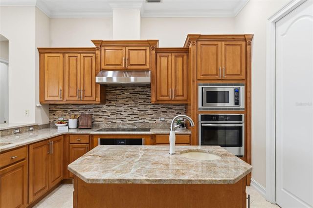 807 3RD STREET E, Palmetto, FL 34221