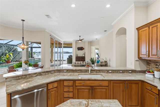 807 3RD STREET E, Palmetto, FL 34221