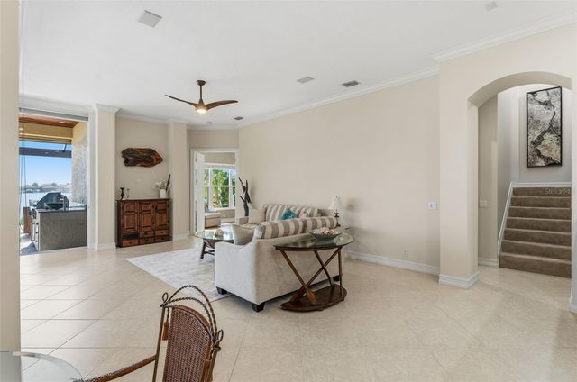 807 3RD STREET E, Palmetto, FL 34221