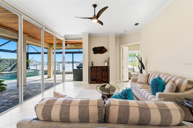 807 3RD STREET E, Palmetto, FL 34221