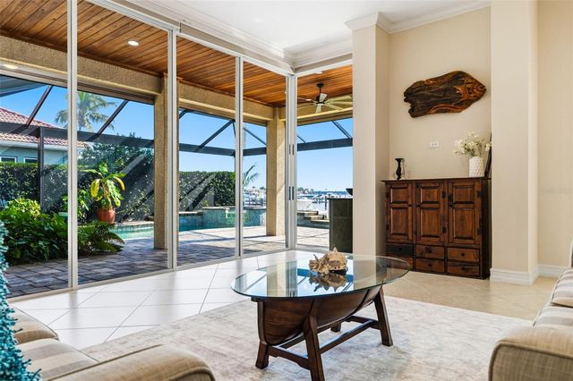 807 3RD STREET E, Palmetto, FL 34221