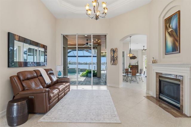 807 3RD STREET E, Palmetto, FL 34221