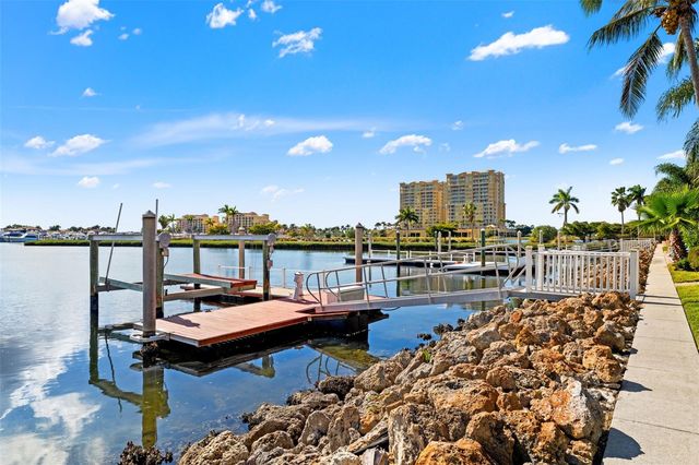 807 3RD STREET E, Palmetto, FL 34221