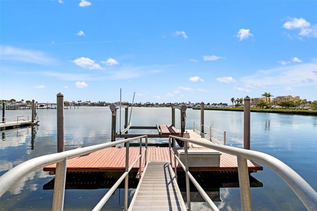 807 3RD STREET E, Palmetto, FL 34221