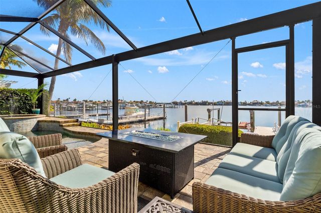 807 3RD STREET E, Palmetto, FL 34221