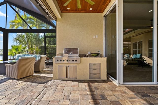 807 3RD STREET E, Palmetto, FL 34221