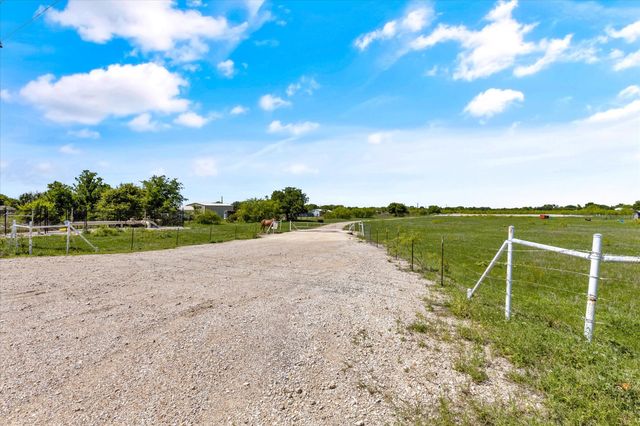 2620 County Road 920, Crowley, TX 76036