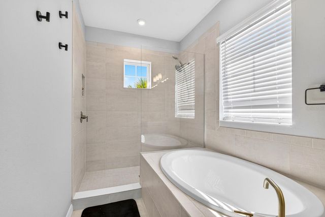 5825 FIELDMOOR COURT, Palmetto, FL 34221