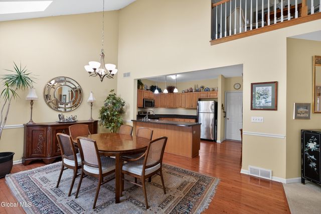 60 Oakmont Street, Niskayuna, NY 12309
