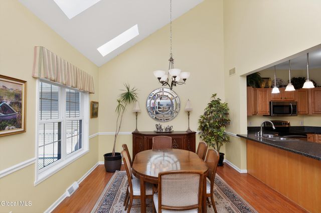 60 Oakmont Street, Niskayuna, NY 12309